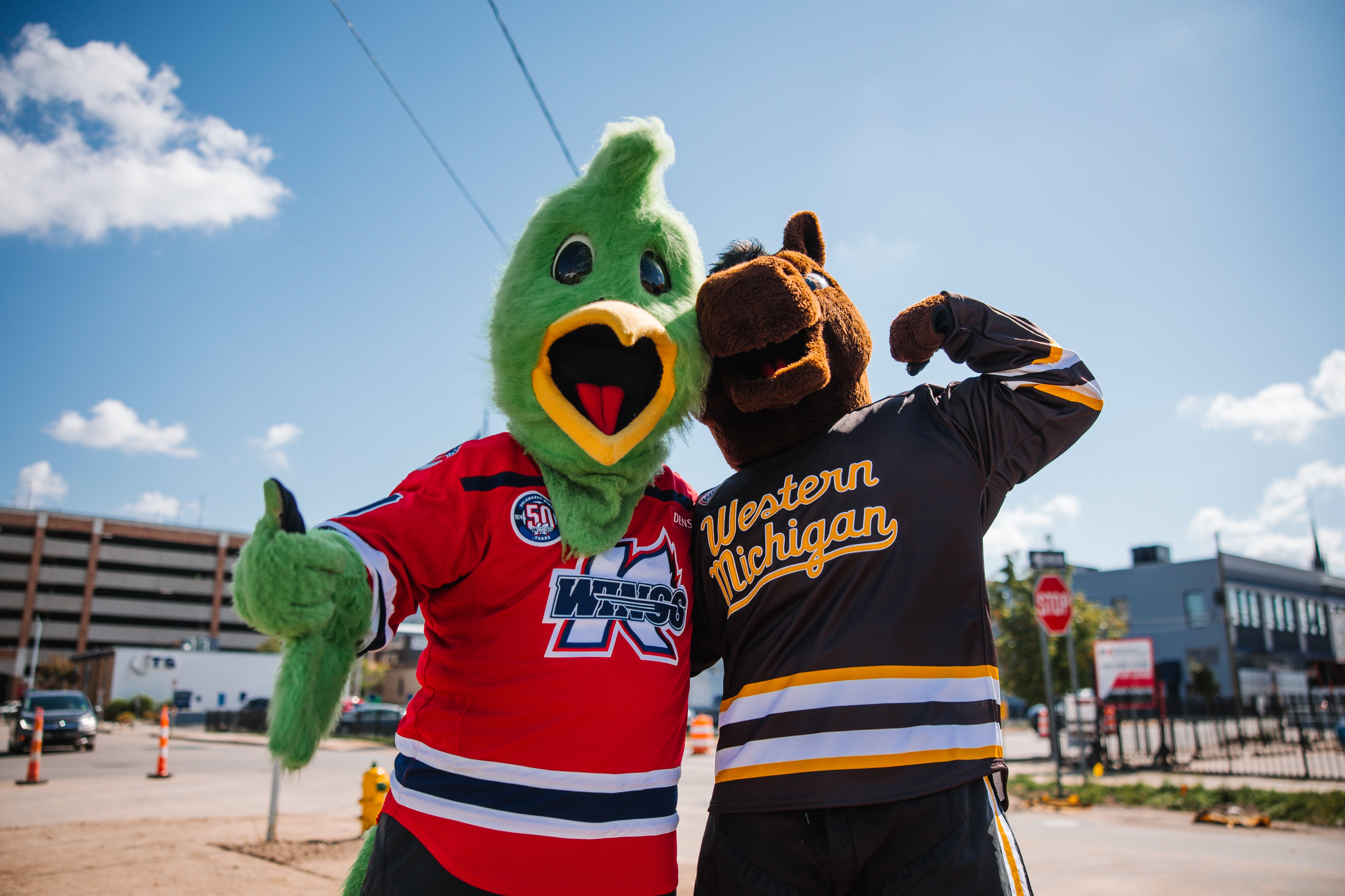 More Info for K-WINGS, WMU & KALAMAZOO EVENT CENTER UNITE FOR COMMUNITY CELEBRATION FRIDAY